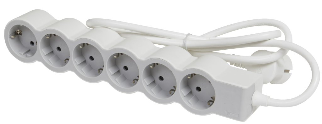 Разклонител Legrand 694565 6x2P+E с кабел 3м Standart бял